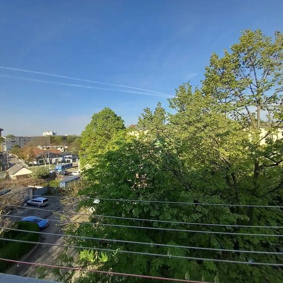 Apartament cu 2 camere semidecomandat în Careiului