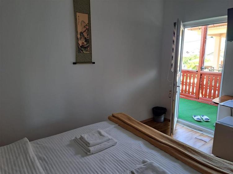 Casă individuală cu 6 camere cu Canalizare în Sud