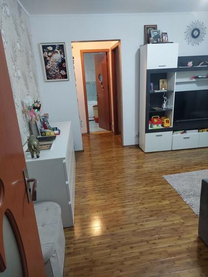 Aparate 3 camere piata Resita - 5
