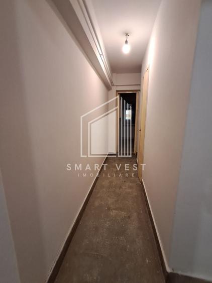 Apartament cu 4 camere în Micro 16