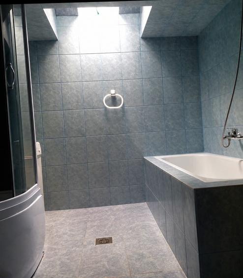 Apartament cu 4 camere semidecomandat în Frumoasa