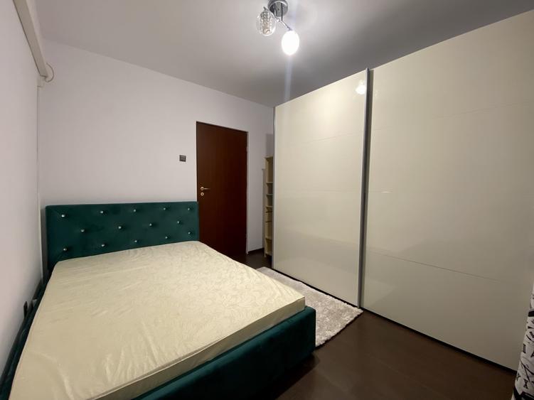 Apartament cu 4 camere semidecomandat, mobilat în Drumul Taberei