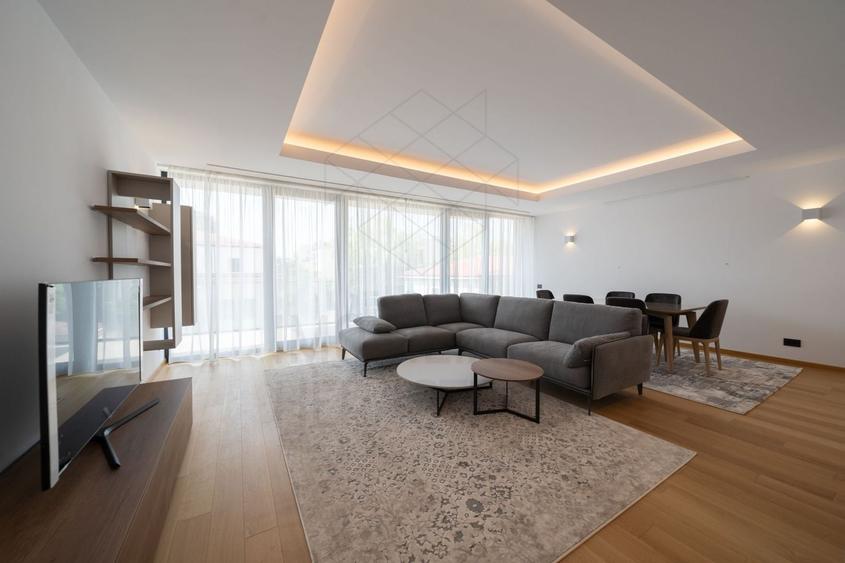 Apartament cu 3 camere decomandat, mobilat în Primăverii