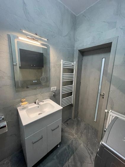 Apartament cu 2 camere semidecomandat, mobilat în Grivița