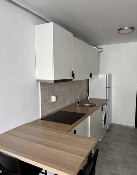Garsonieră decomandată, mobilată în Bartolomeu