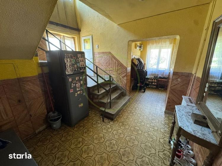 Casă cu 5 camere decomandat cu Teren 430 Mp în Siloz