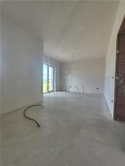 Duplex cu 5 camere cu Canalizare în Moșnița Nouă