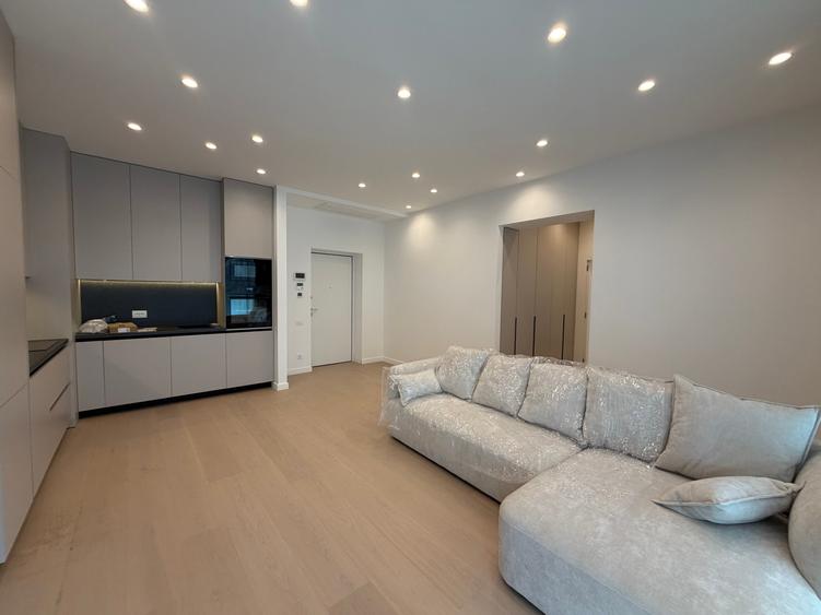 Apartament cu 2 camere decomandat în Aviației