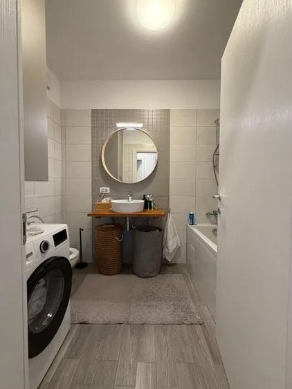 Apartament cu 3 camere decomandat în Drumul Taberei