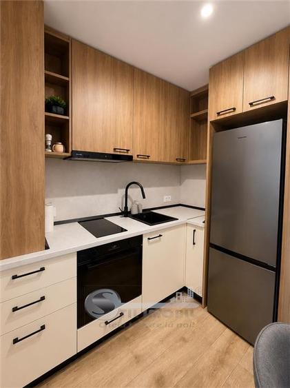Apartament cu 3 camere decomandat în Piața Unirii