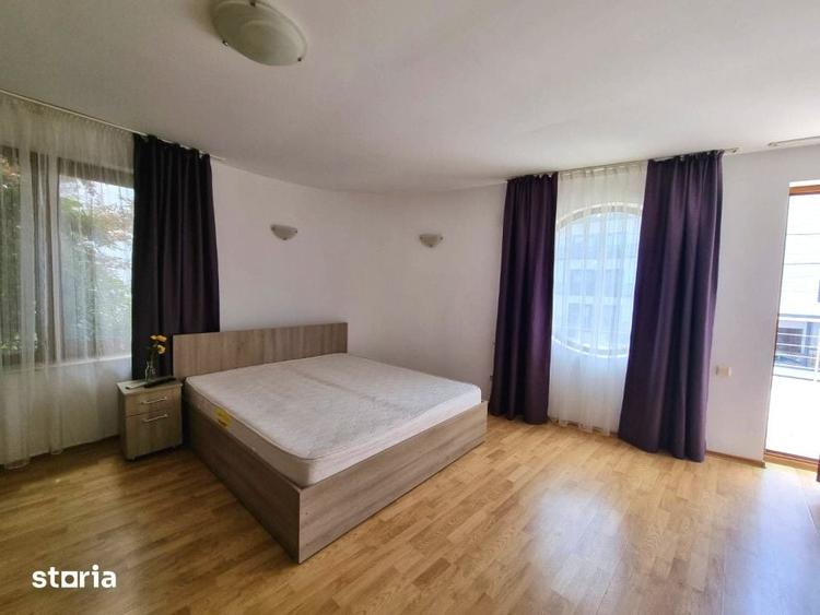 Casă cu 7 camere semidecomandat cu Teren 500 Mp în Nord