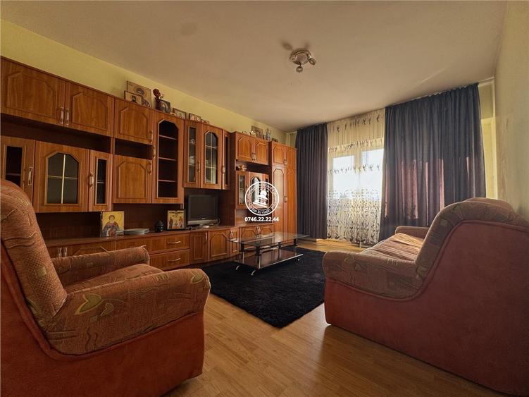 Apartament cu 3 camere decomandat, mobilat în Frumoasa