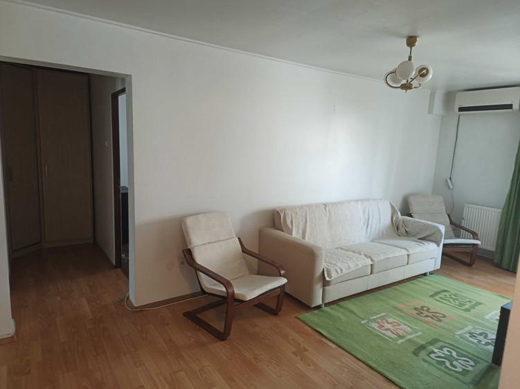 Apartament cu 2 camere semidecomandat în Barbu Văcărescu