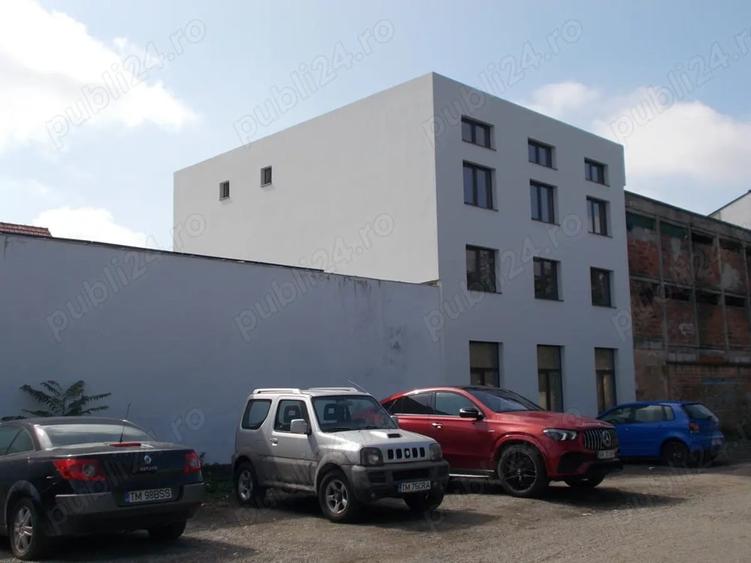 Teren de 3500 mp, în Mehala