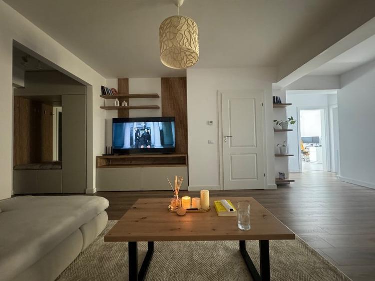 Apartament cu 3 camere decomandat în Miroslava