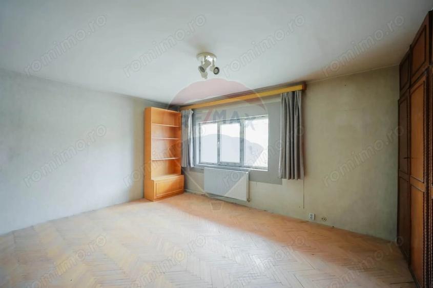 Apartament cu 2 camere decomandat în Cantemir