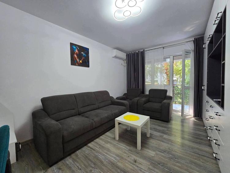 Apartament cu 2 camere decomandat în Dobroești