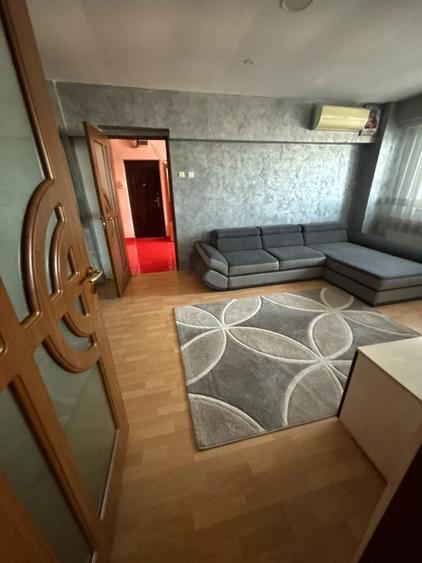 Apartament cu 2 camere semidecomandat în Unirii Sud