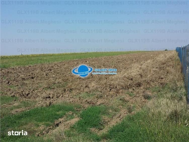 Teren de 20700 mp, în Herăști