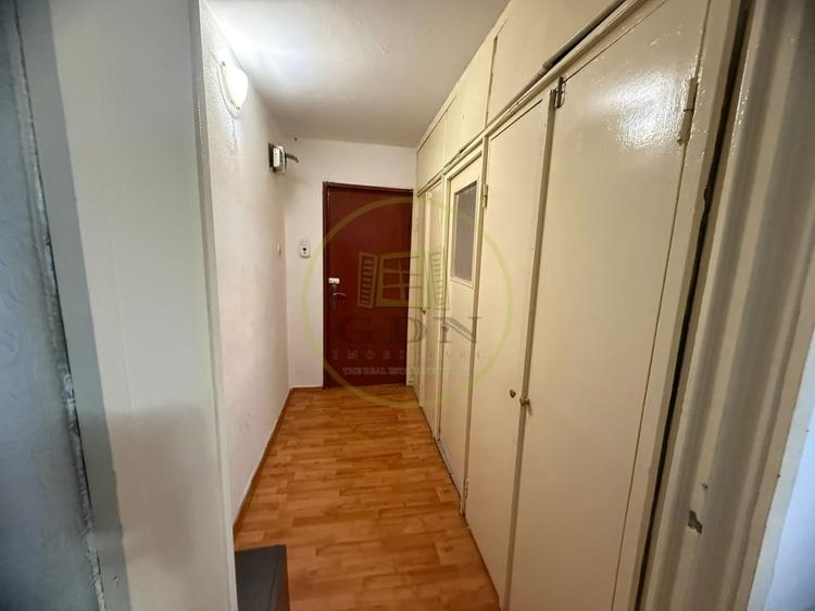 Apartament cu 2 camere semidecomandat, mobilat în Lăpuș