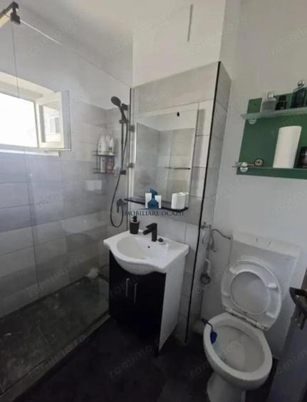 Apartament cu 3 camere decomandat, mobilat în Berceni