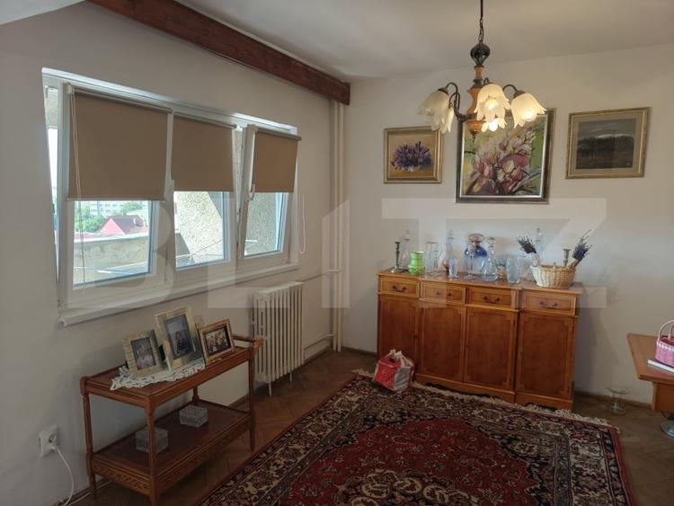 Apartament cu 4 camere, 88 mp, etaj intermediar, pe B-dul Dacia - 8