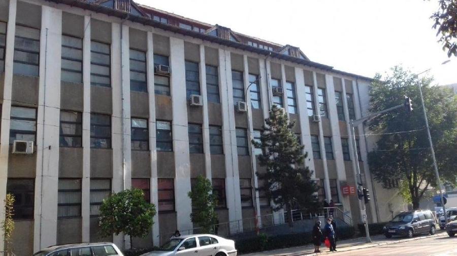 Spațiu comercial, de 2,943 mp, în Central