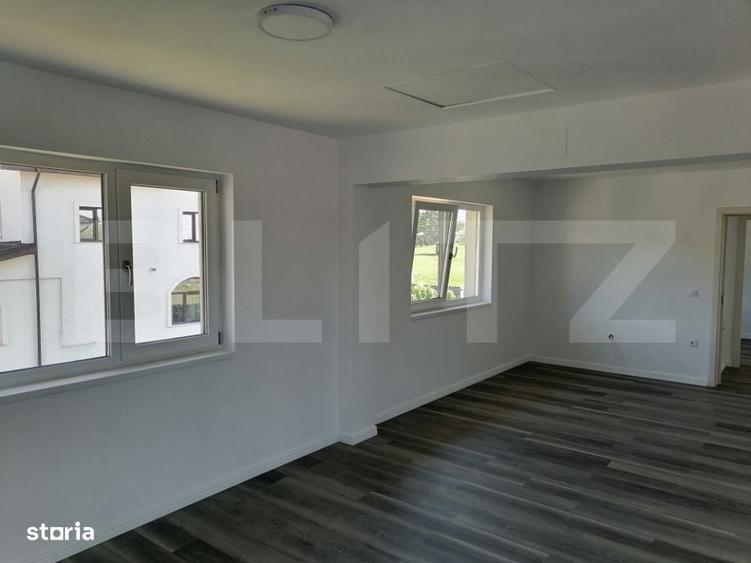 Casă cu 4 camere cu Teren 488 Mp în Valea