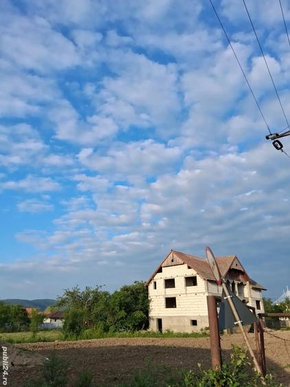 Casă cu 6 camere cu Teren 1800 Mp în Suplacu de Barcău