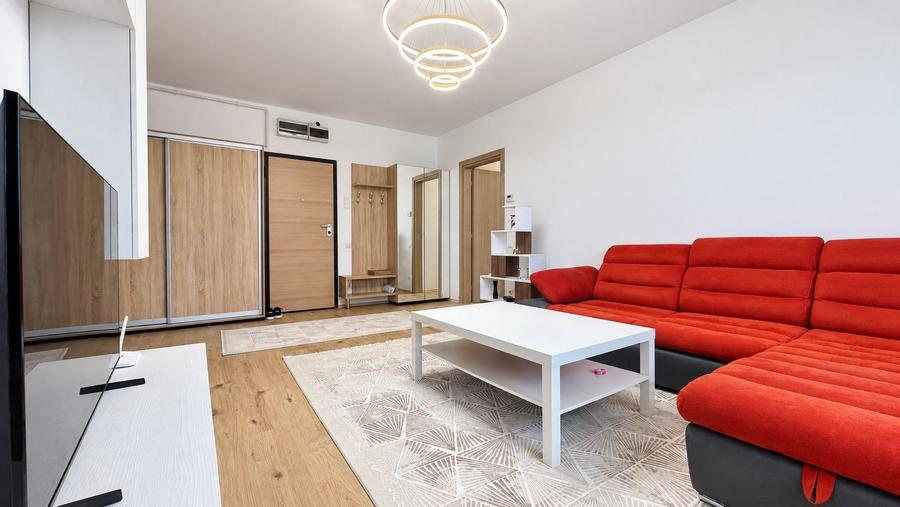 Apartament cu 3 camere semidecomandat, mobilat în Băneasa