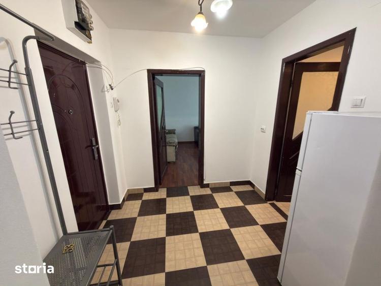 Apartament cu 3 camere decomandat în Republicii
