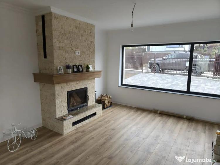 Casă cu 4 camere cu Teren 480 Mp în Bârnova