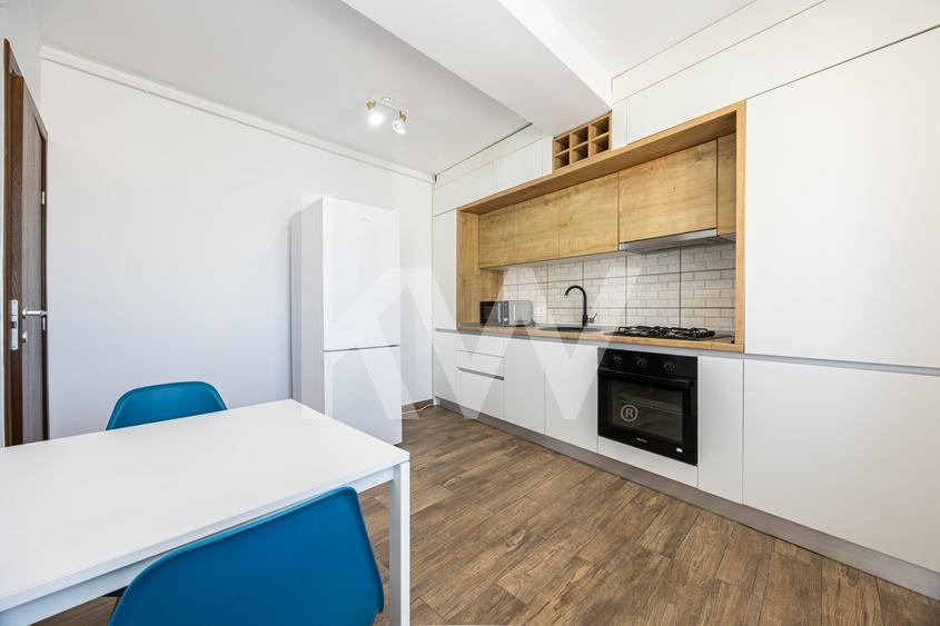 Apartament cu 2 camere decomandat, mobilat în Tractorul