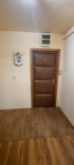 Apartament cu 2 camere decomandat în Petros