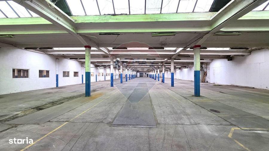 Spațiu comercial, de 2,700 mp, în Prejmer