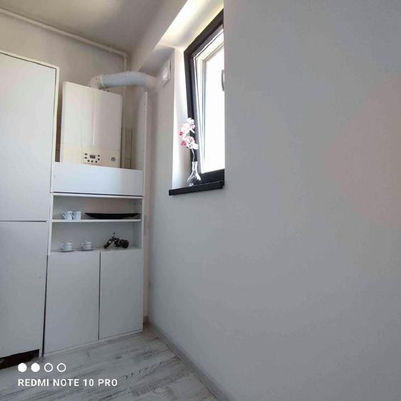 Apartament cu 2 camere decomandat, mobilat în Berceni