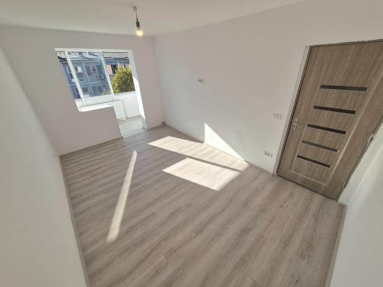 3Cam--Sagului-7 Min de Spital Judetean--Renovat--Centrala-2 Bai-58 MP-83.900 Eur - 4