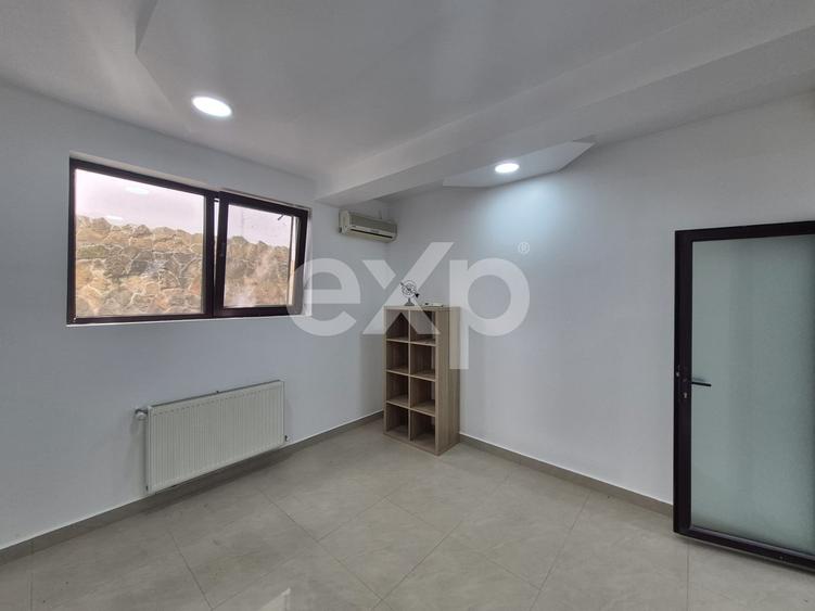Apartament cu 3 camere semidecomandat în Lacul Tei