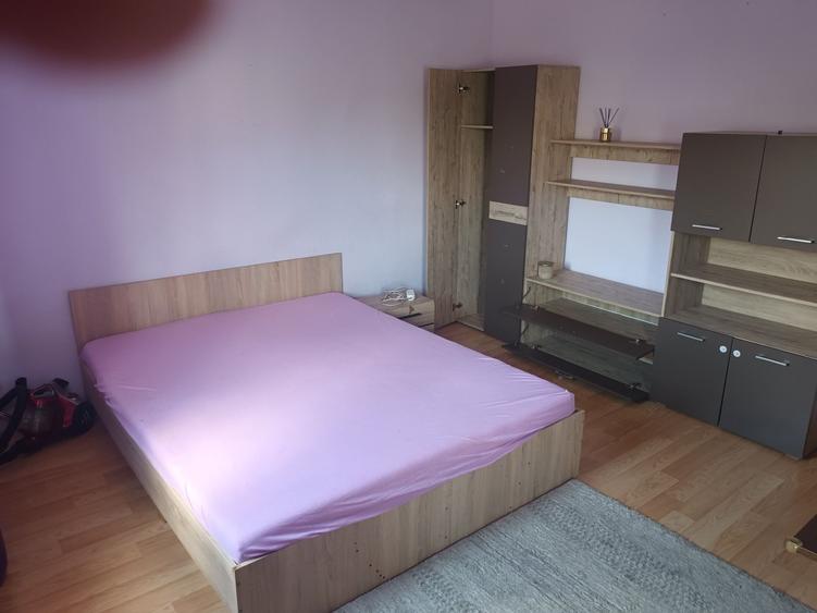 Garsonieră decomandată în Central