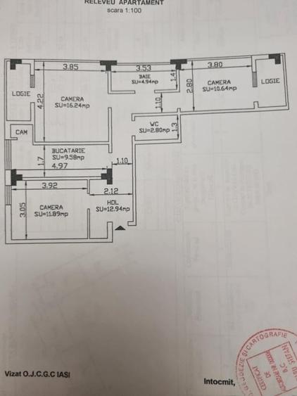 Apartament cu 3 camere decomandat în Podul de Fier
