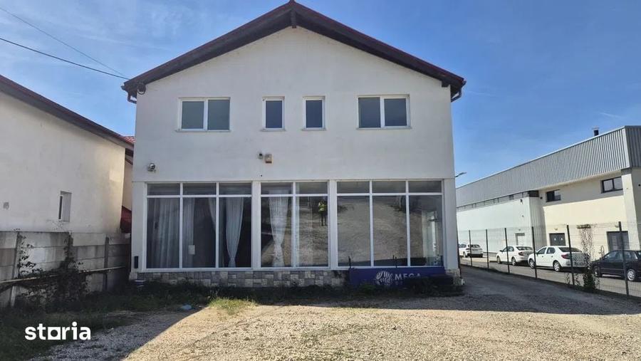 Spațiu comercial, de 1,100 mp, în Central