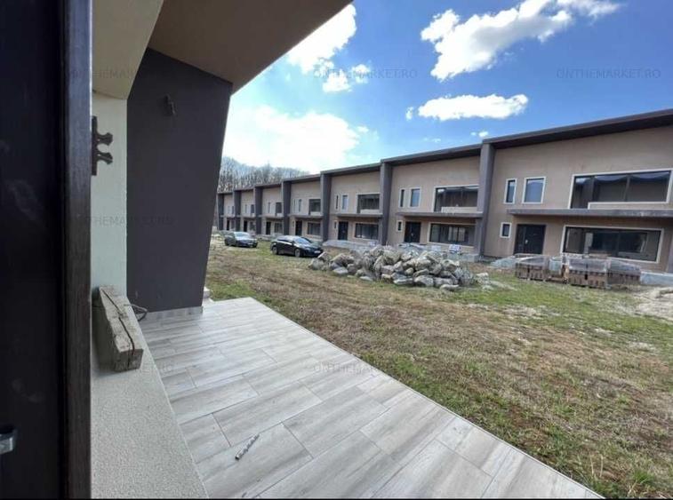 Casă cu 4 camere în Ghermănești