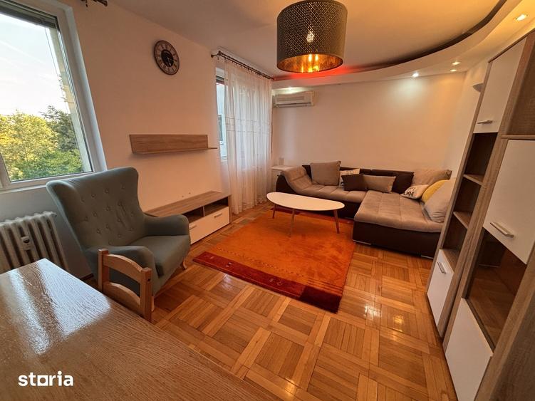 Apartament cu 2 camere decomandat, mobilat în Tei