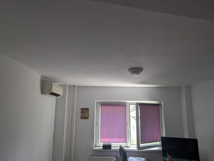 Apartament semidecomandat în 1 Mai