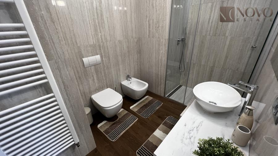 Apartament cu 3 camere semidecomandat, mobilat în P-ța Alba Iulia