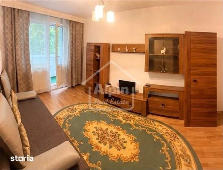 Apartament cu 2 camere decomandat în Florilor