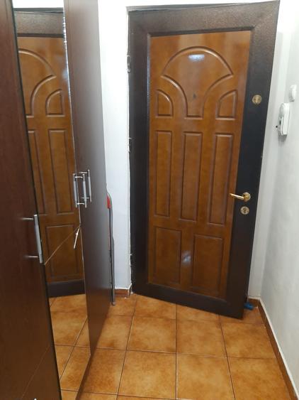 Garsonieră semidecomandată în Brazda lui Novac