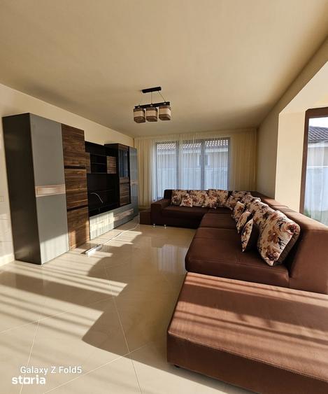 Casă cu 4 camere cu Teren 490 Mp în Central