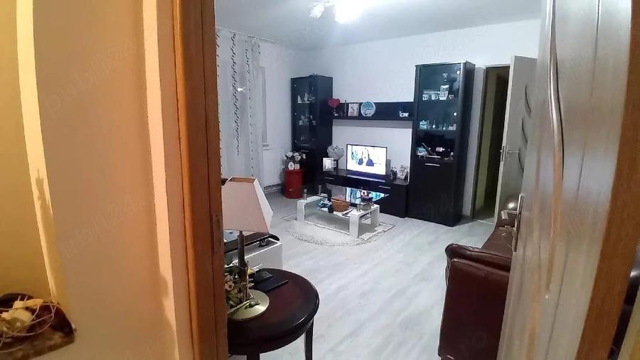 Apartament cu 2 camere semidecomandat în Central