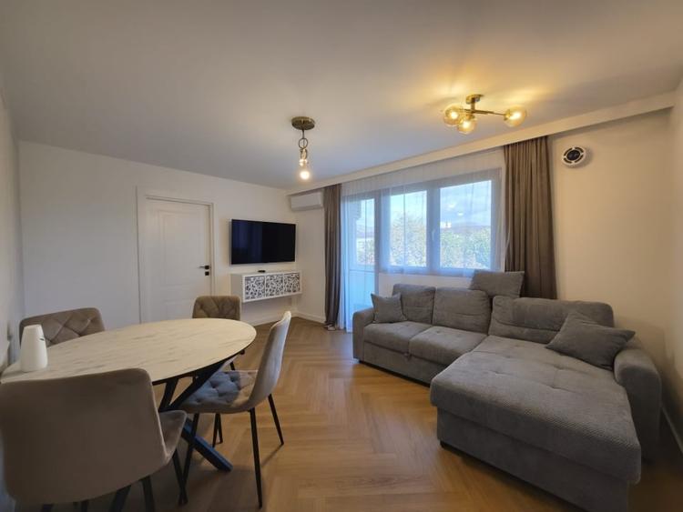 Apartament cu 2 camere semidecomandat, mobilat în Săsar